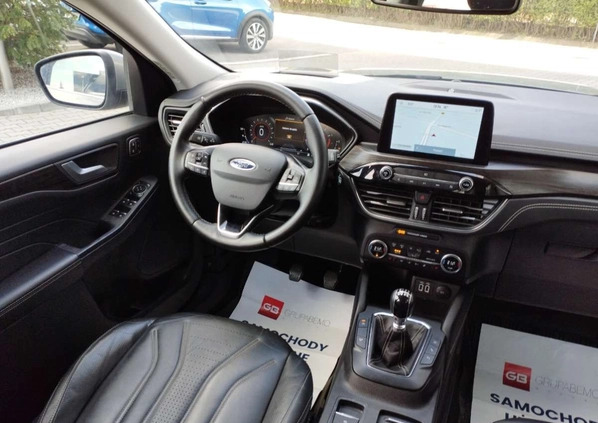 Ford Kuga cena 114900 przebieg: 71988, rok produkcji 2021 z Poznań małe 742